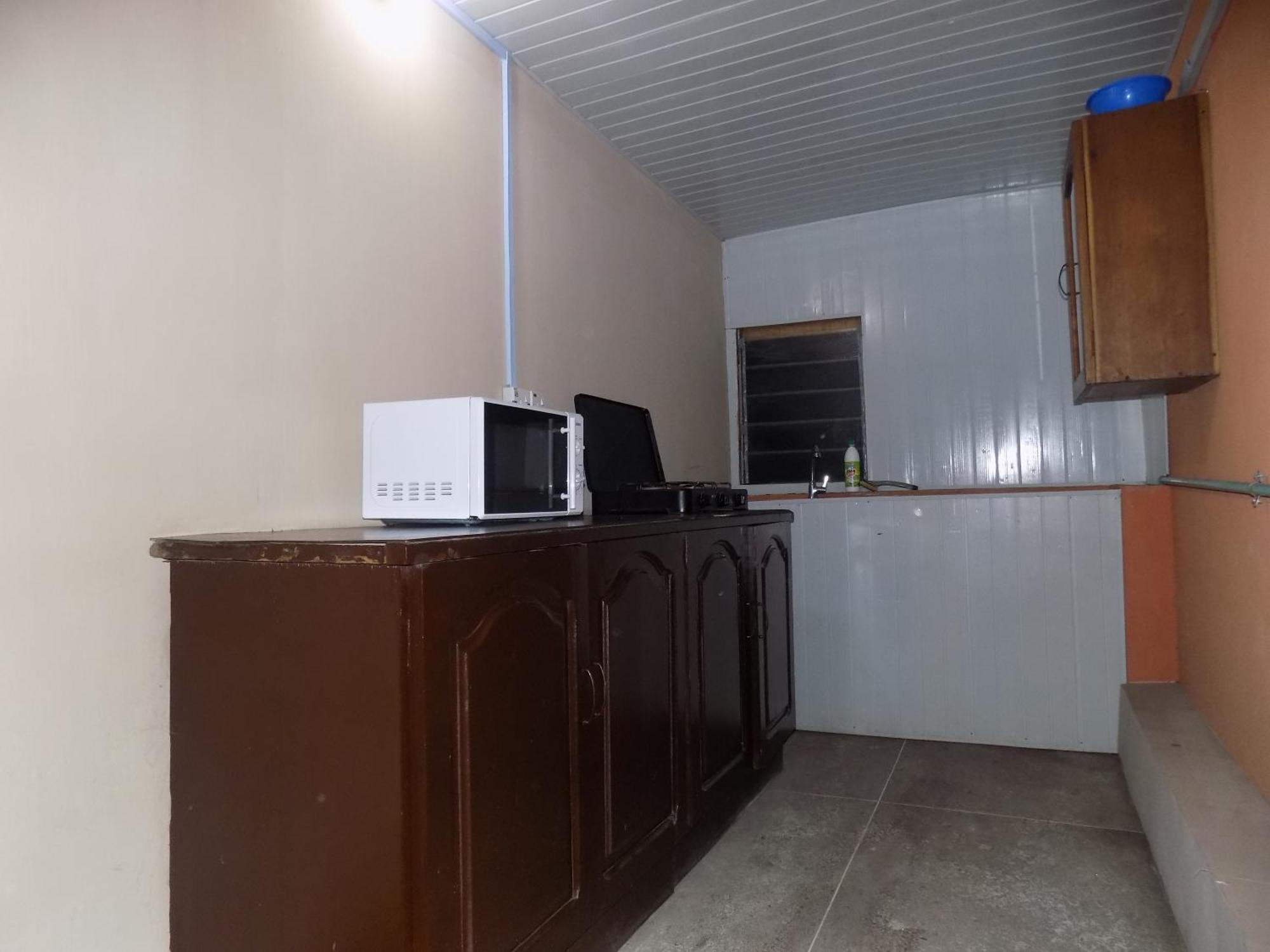 Posh Apartments And Hotel Икея Номер фото