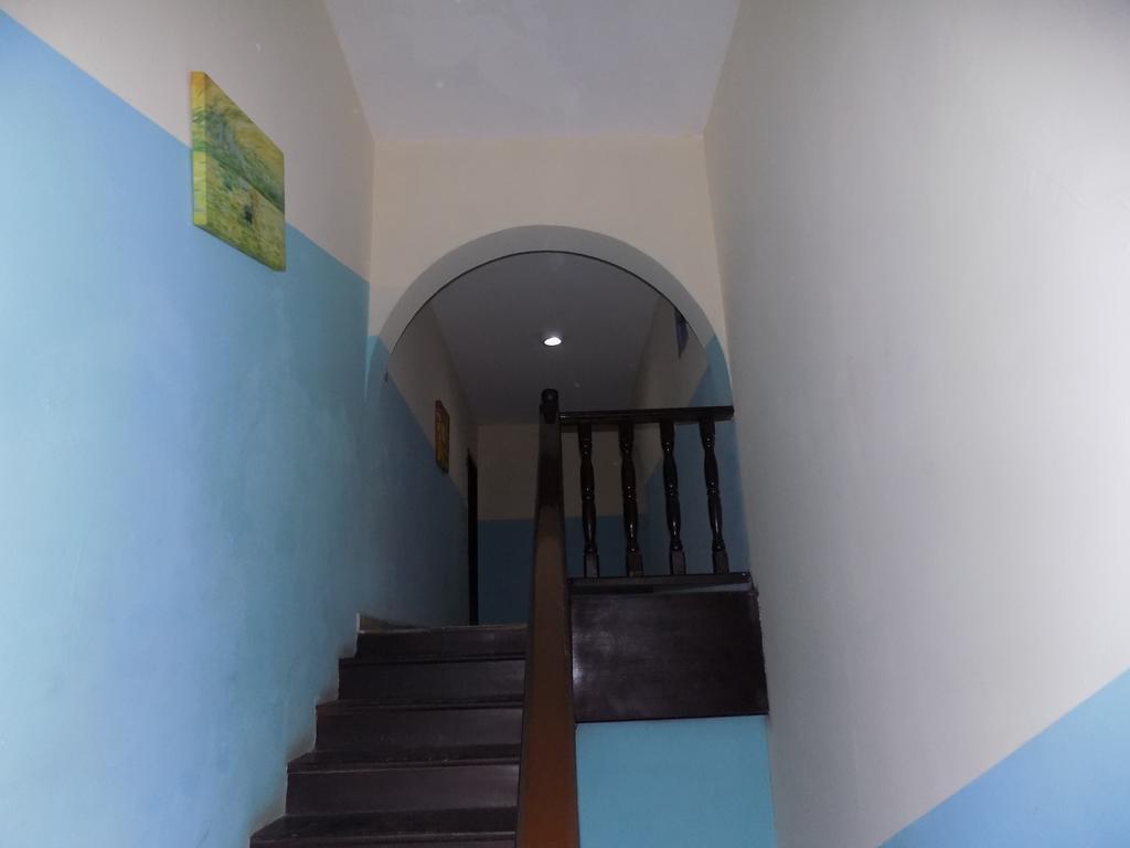 Posh Apartments And Hotel Икея Экстерьер фото