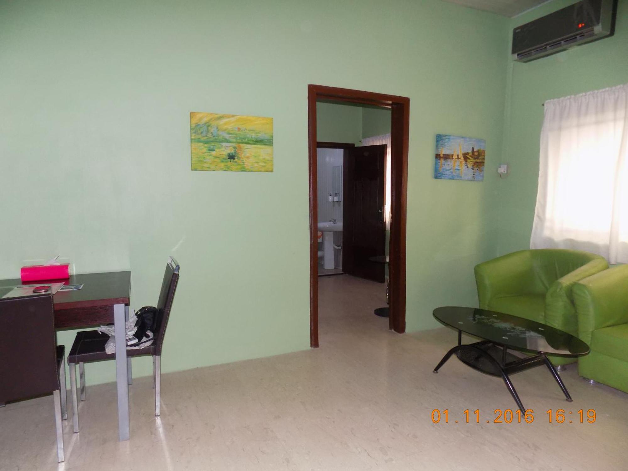 Posh Apartments And Hotel Икея Экстерьер фото