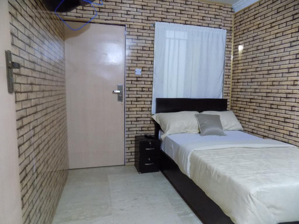 Posh Apartments And Hotel Икея Экстерьер фото