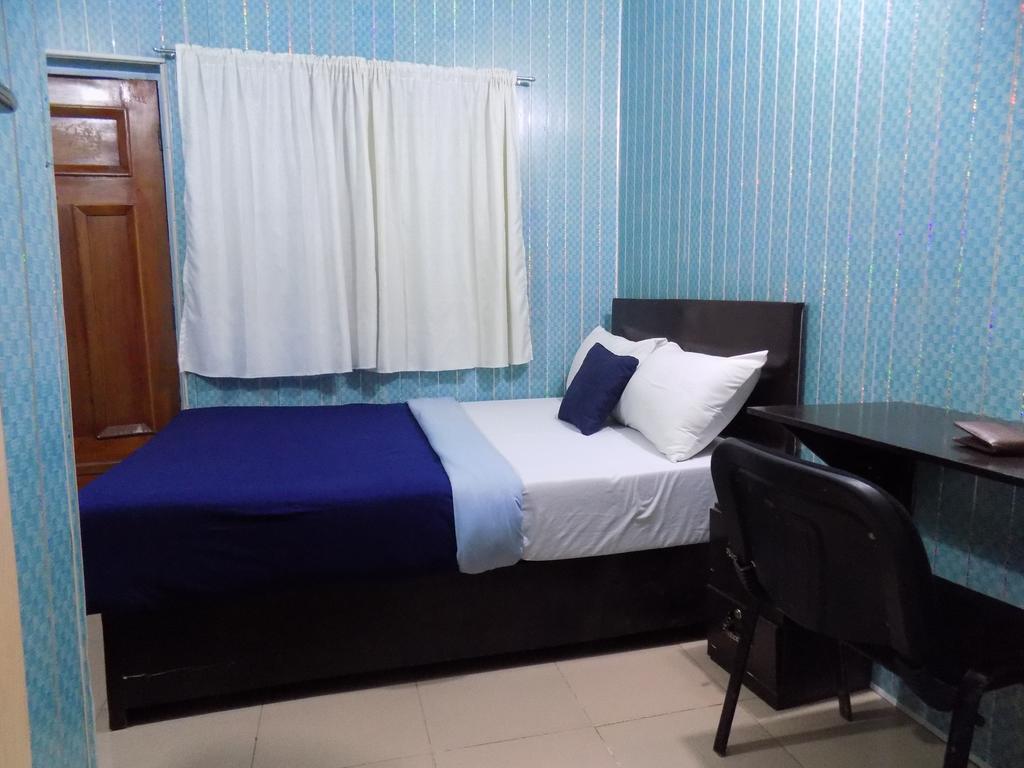 Posh Apartments And Hotel Икея Экстерьер фото