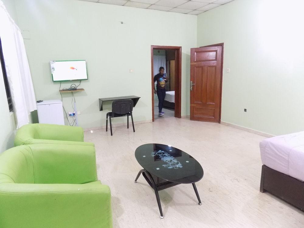 Posh Apartments And Hotel Икея Экстерьер фото