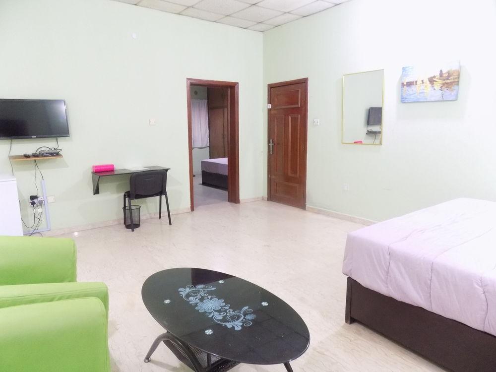 Posh Apartments And Hotel Икея Экстерьер фото