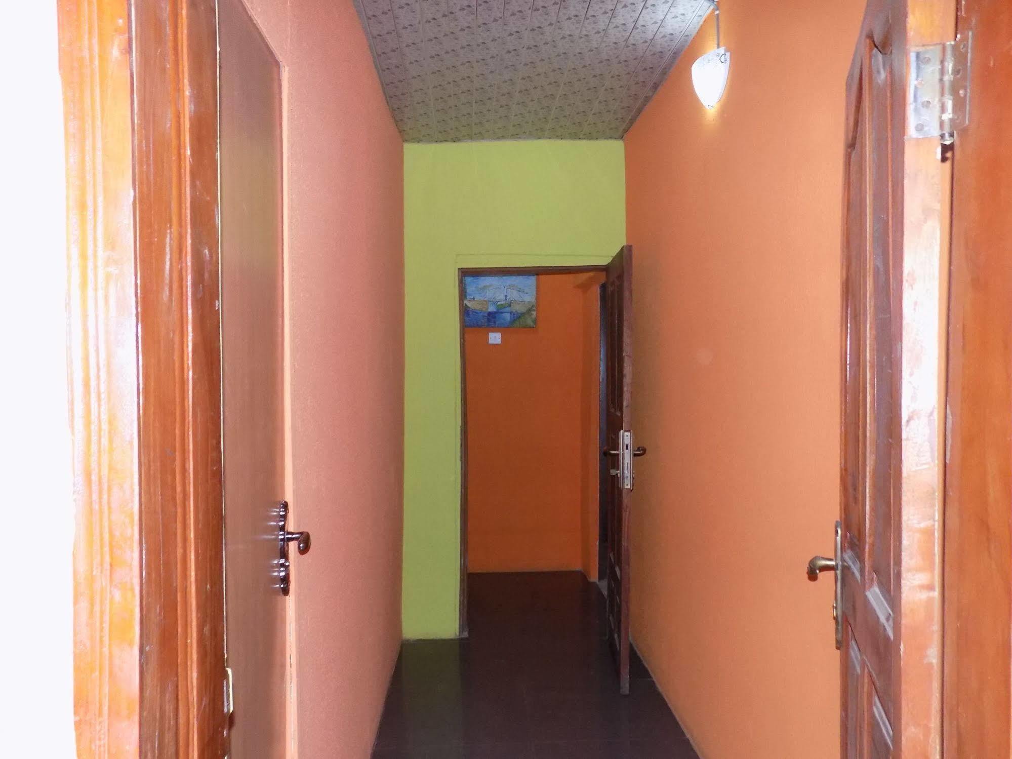 Posh Apartments And Hotel Икея Экстерьер фото