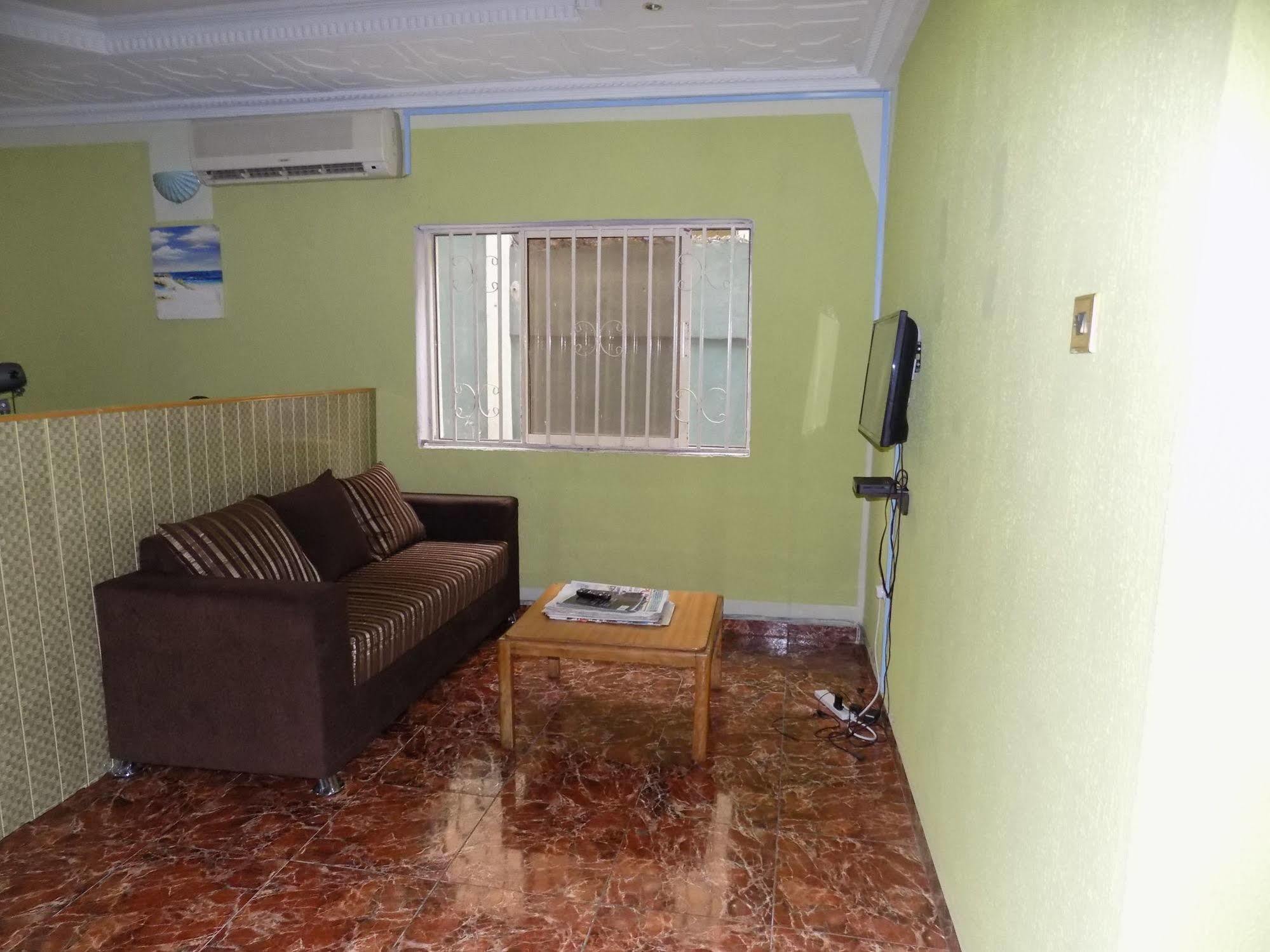Posh Apartments And Hotel Икея Экстерьер фото