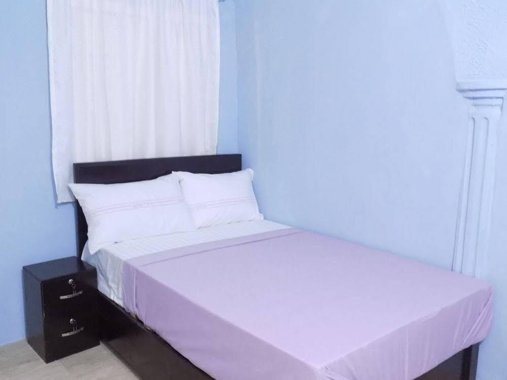 Posh Apartments And Hotel Икея Экстерьер фото